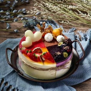 Hình 2: Bánh mousse sinh nhật