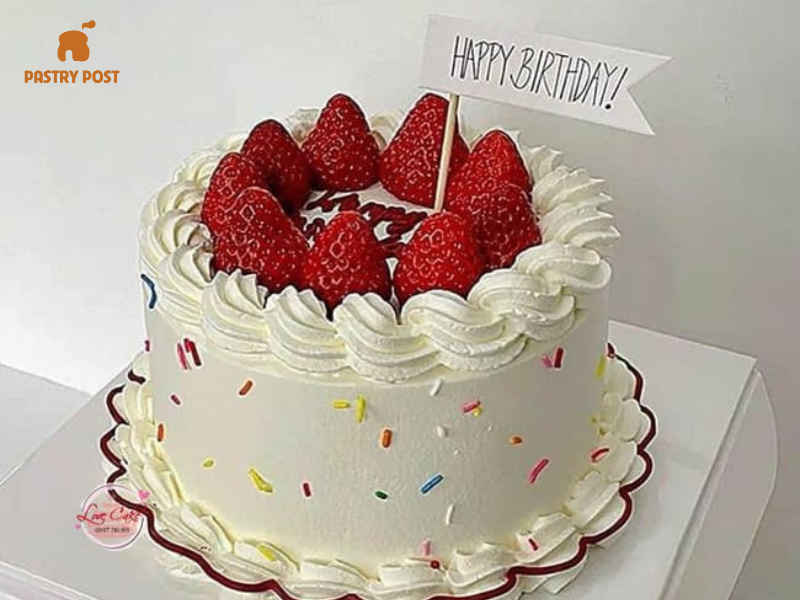 Bánh sinh nhật dâu tây đơn giản