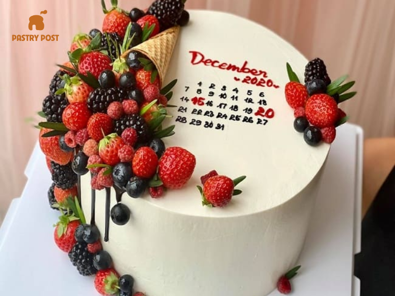 Bánh sinh nhật dâu tây đơn giản